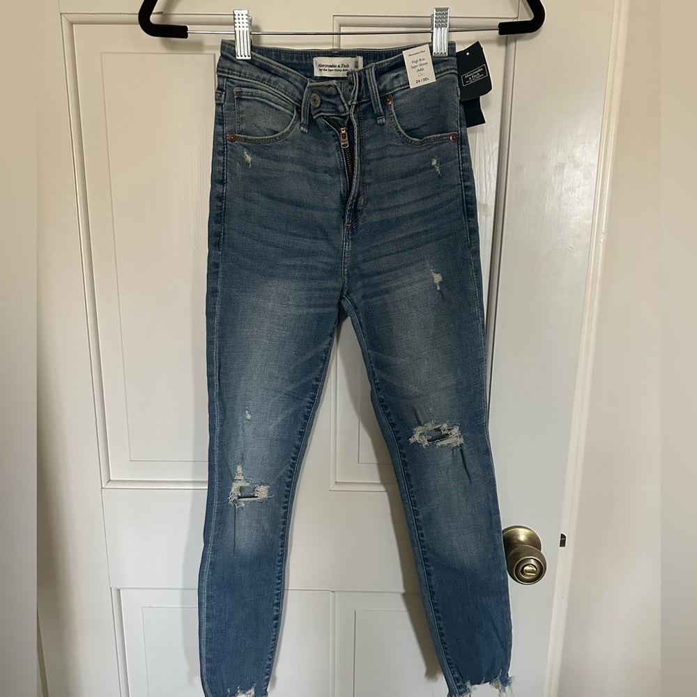 *NWT* ABERCROMBIE JEANS